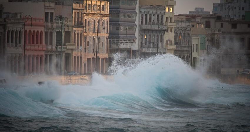 malecon-habana-inundacion-1