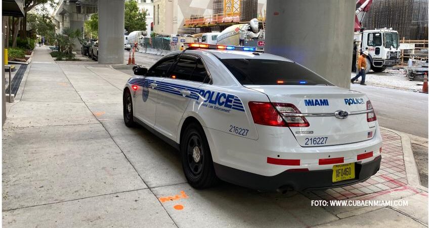 policia-miami-brickell