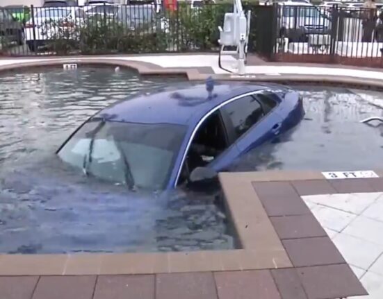 auto-piscina