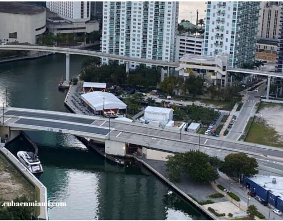 puente-south-miami-ave-rio