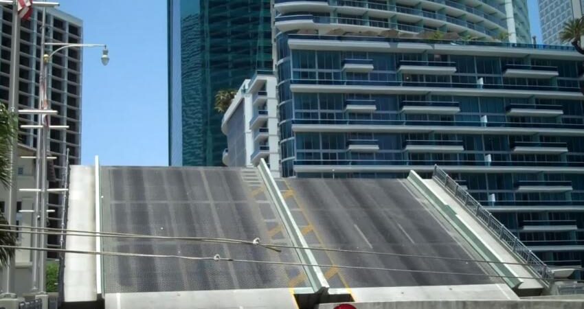 brickell-bridge